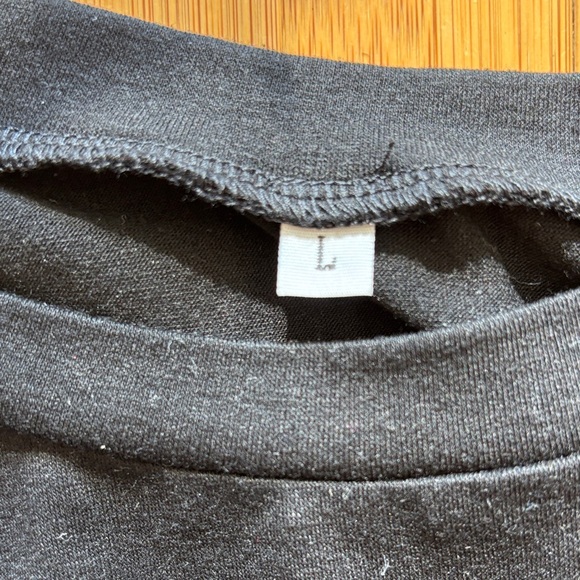 Elegant Black Cut-Out Maxi Dress - Picture 3 of 4